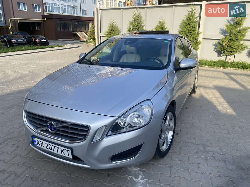 Volvo S60 (2011)