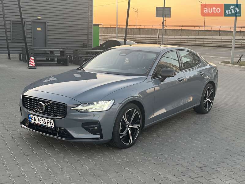 Volvo S60 (2023)