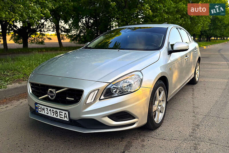 Volvo S60 (2012)