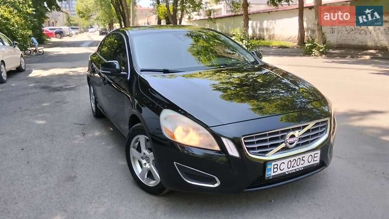 Volvo S60 (2011)