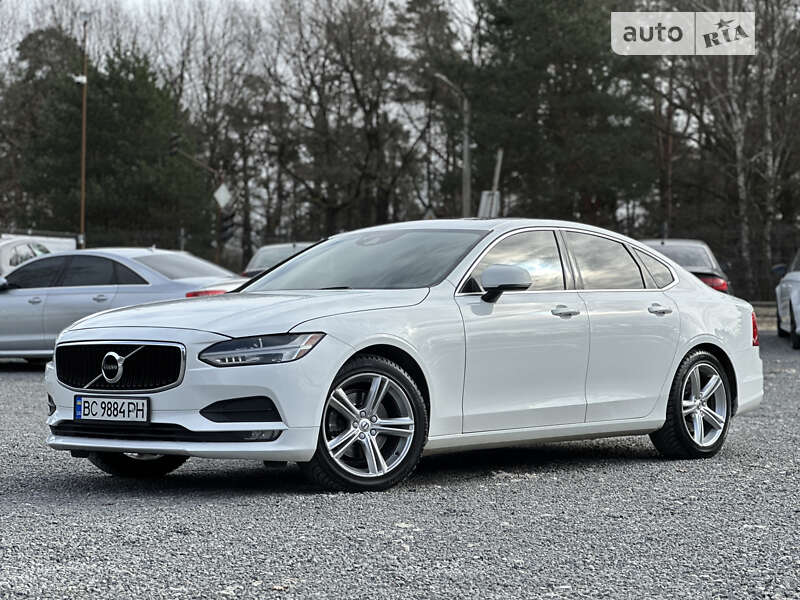 Volvo S90 (2016)