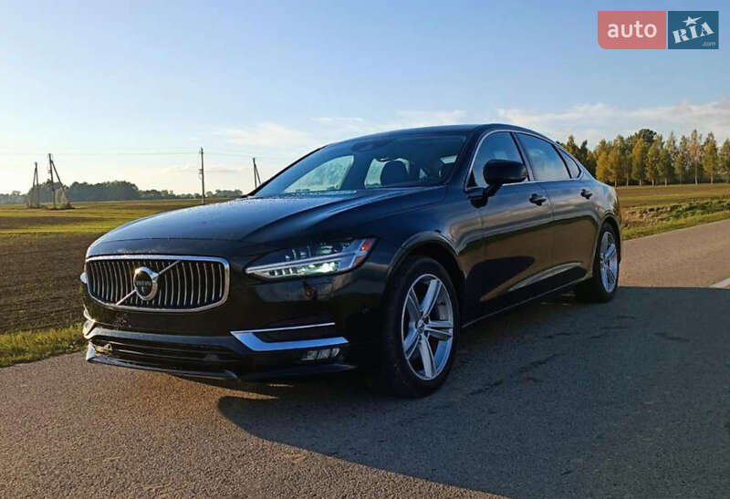 Volvo S90 (2016)