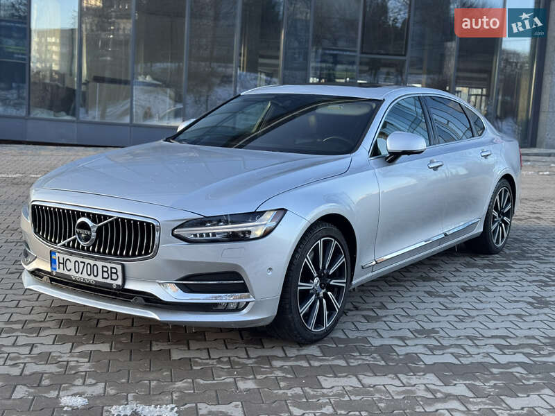 Volvo S90 (2017)