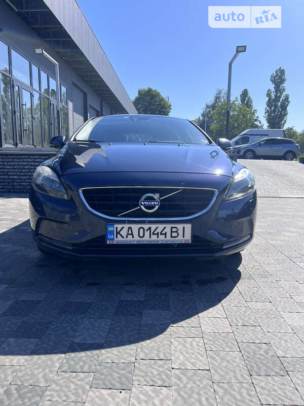 Volvo V40 (2013)