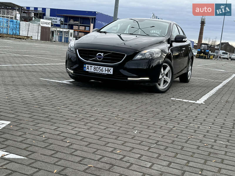Volvo V40 (2013)