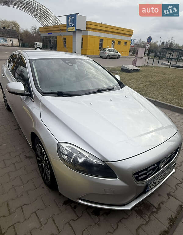 Volvo V40 (2013)