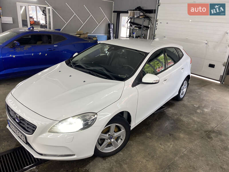 Volvo V40 (2013)