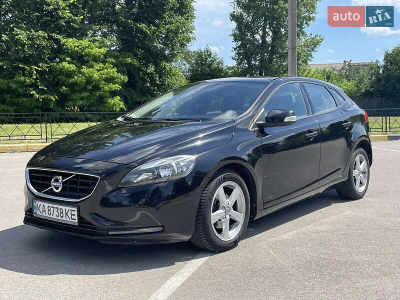 Volvo V40 (2015)