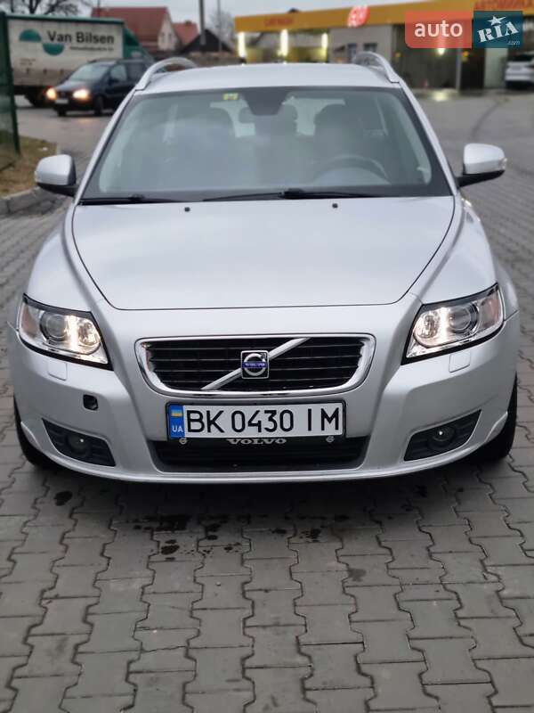 Volvo V50 (2009)