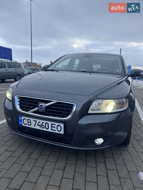 Volvo V50 (2009)