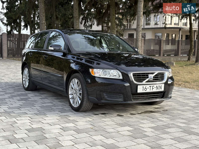Volvo V50 (2009)