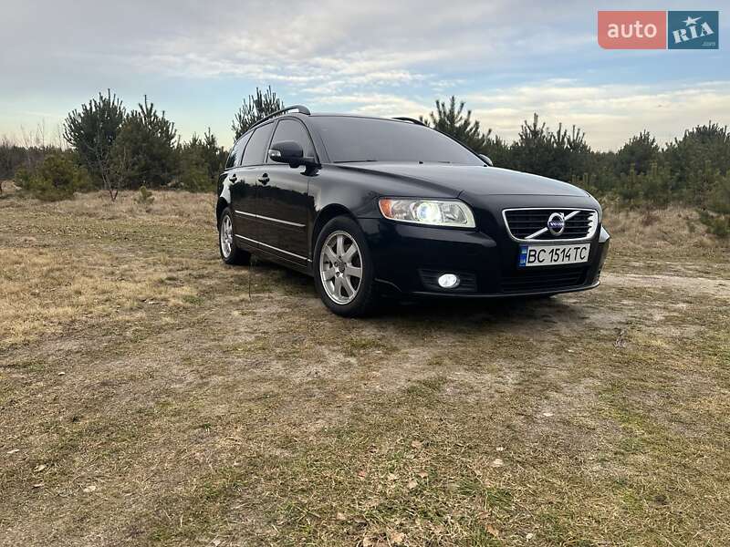 Volvo V50 (2010)