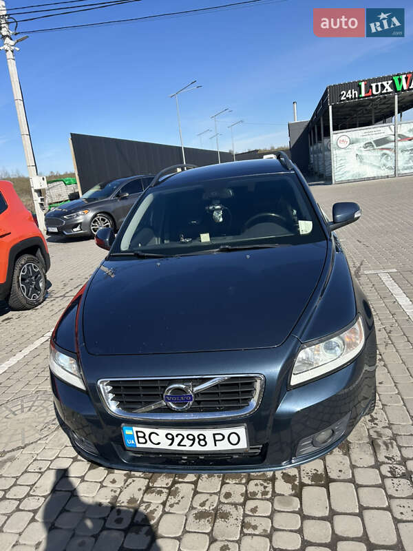 Volvo V50 (2011)