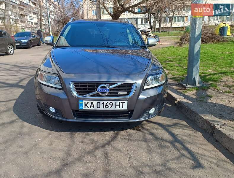 Volvo V50 (2011)