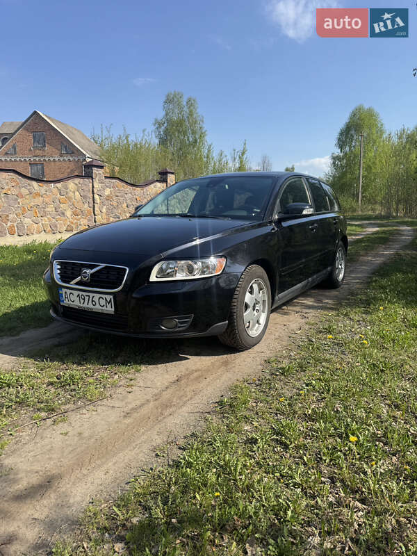 Volvo V50 (2008)
