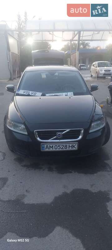 Volvo V50 (2009)