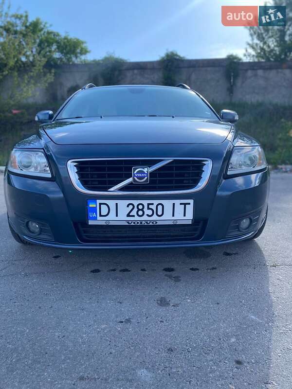 Volvo V50 (2009)
