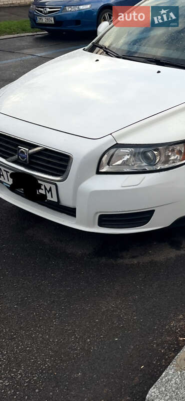 Volvo V50 (2009)