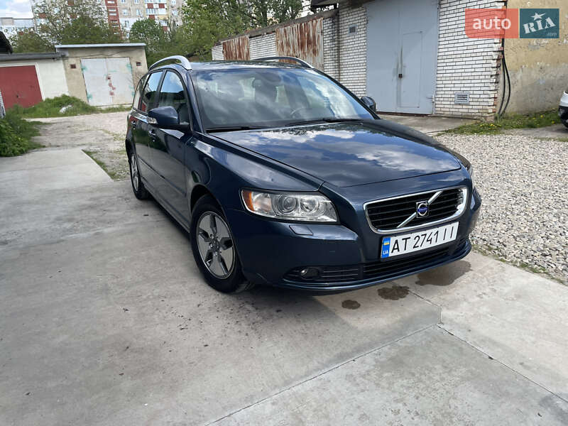 Volvo V50 (2010)