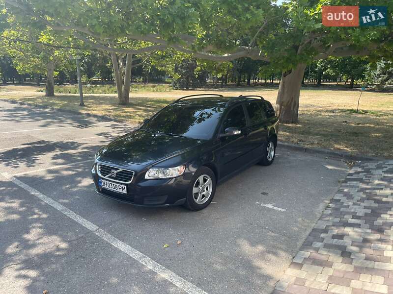 Volvo V50 (2008)