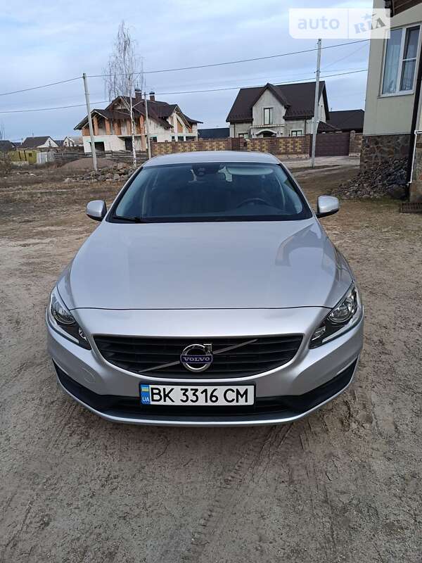 Volvo V60 (2016)