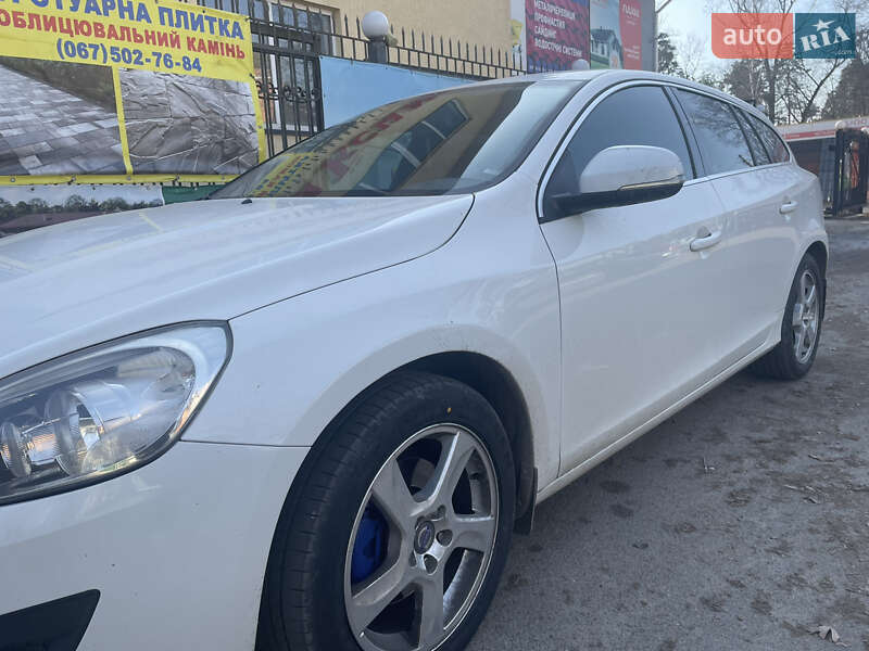 Volvo V60 (2012)
