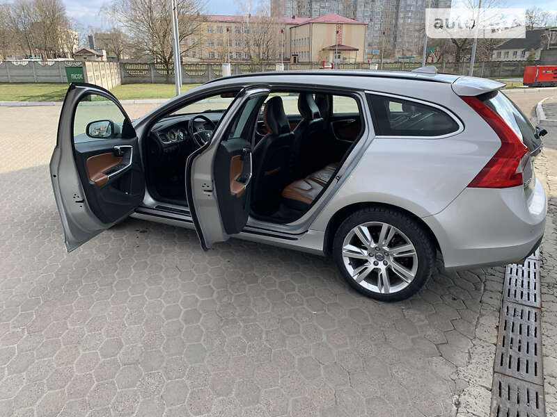 Volvo V60 (2012)