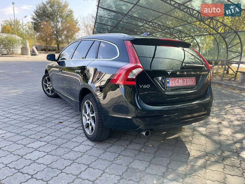Volvo V60 (2015)