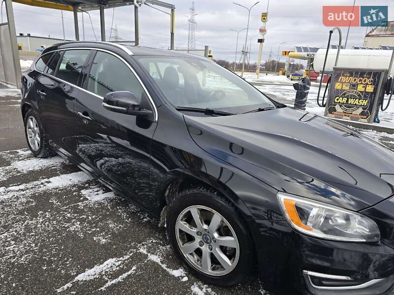 Volvo V60 (2015)