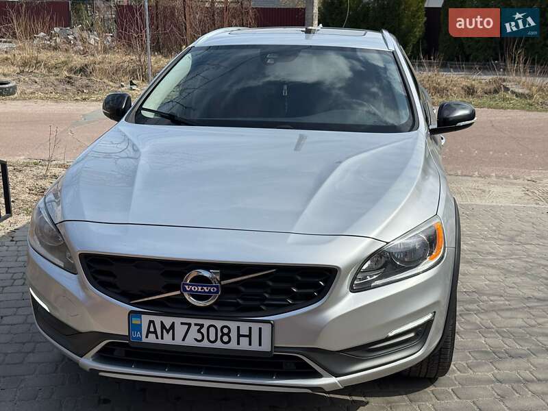 Volvo V60 (2015)