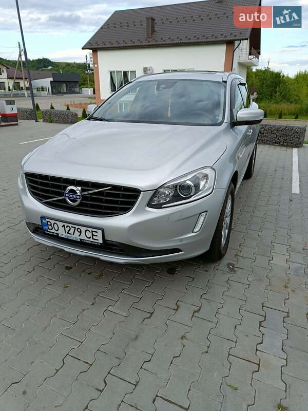 Volvo Xc60 (2015)