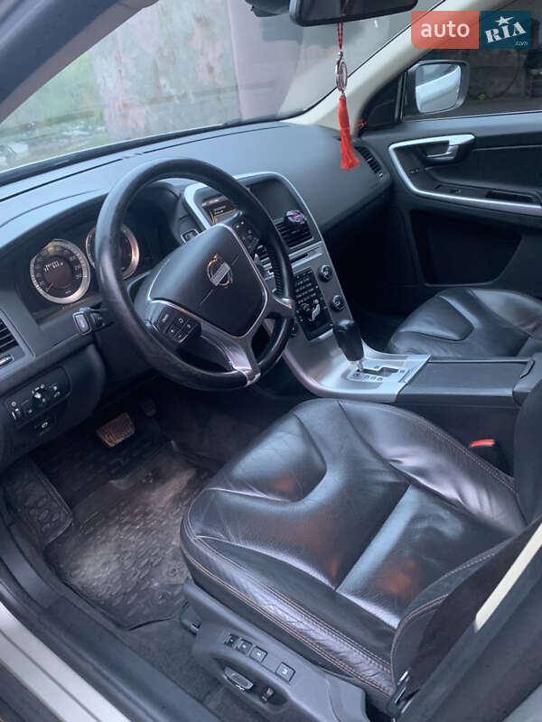 Volvo Xc60 (2011)