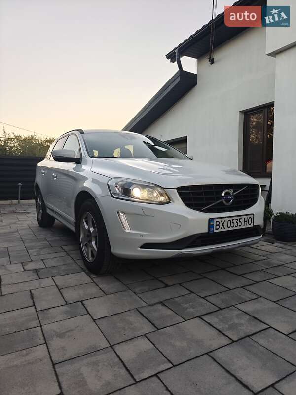 Volvo Xc60 (2017)