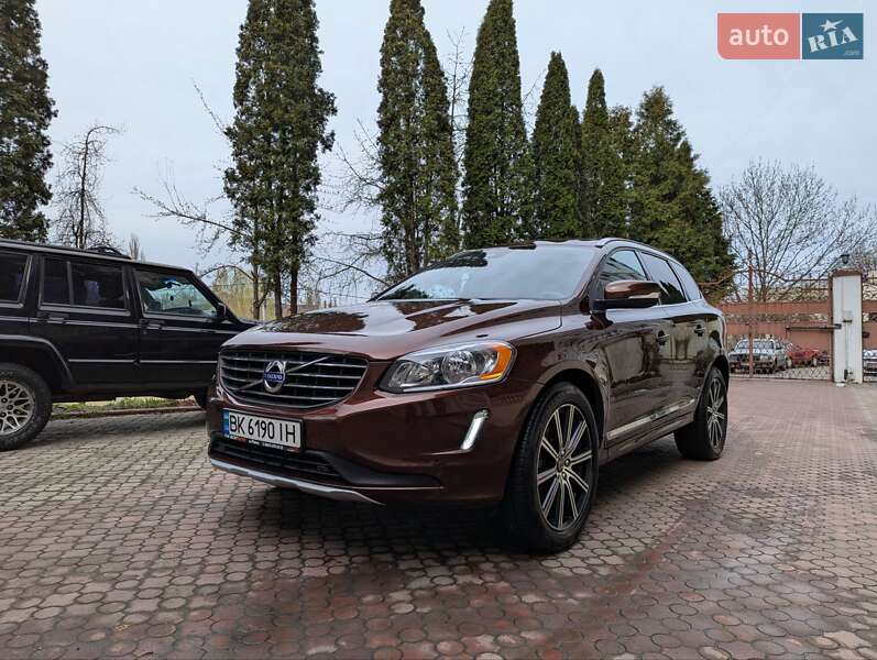 Volvo Xc60 (2015)