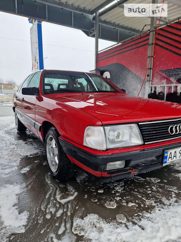 Audi 100 (1987)
