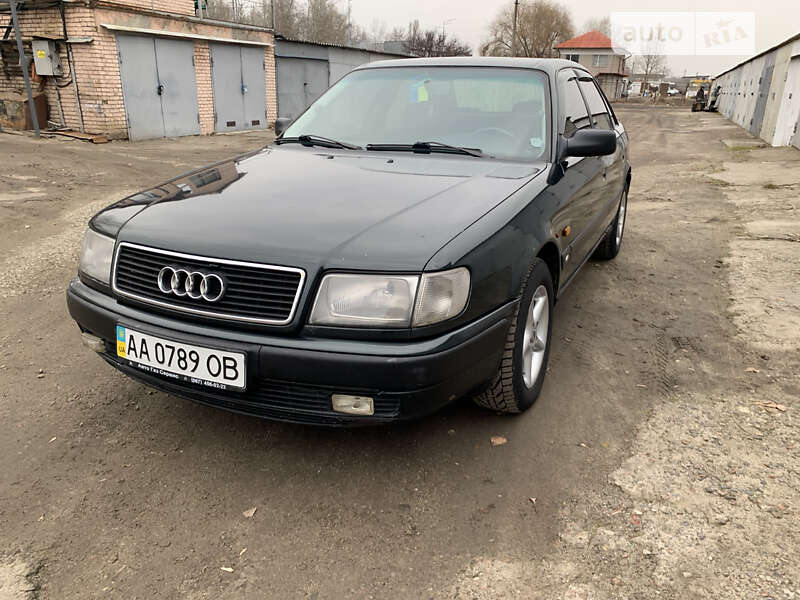 Audi 100 (1992)