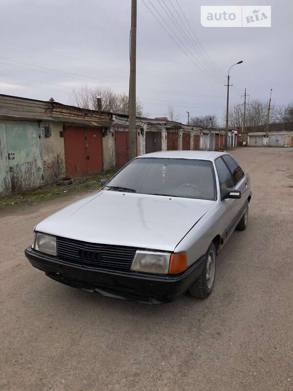 Audi 100 (1987)