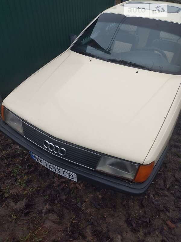 Audi 100 (1983)