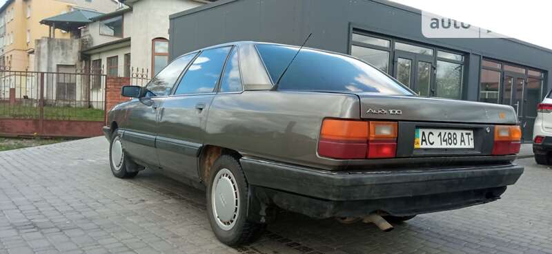 Audi 100 (1988)