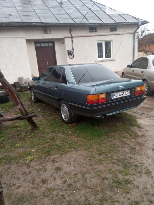 Audi 100 (1990)