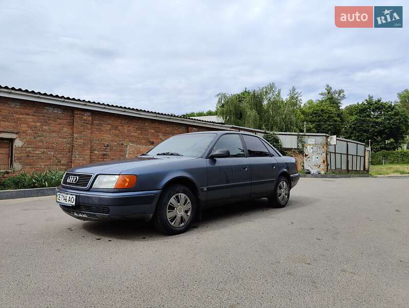 Audi 100 (1992)