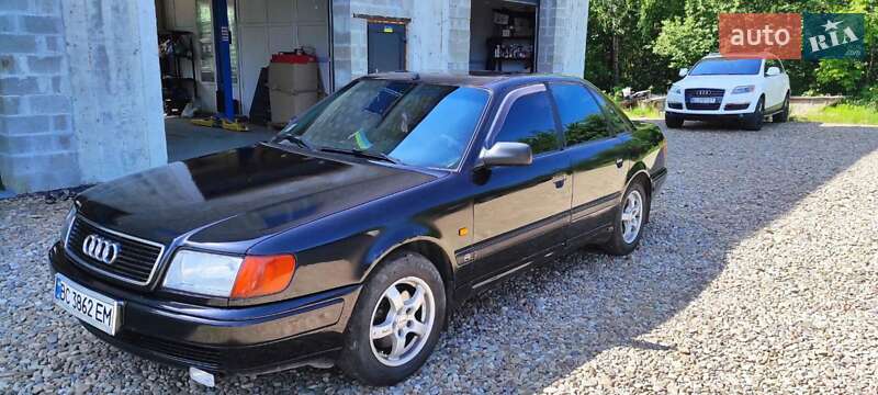 Audi 100 (1992)