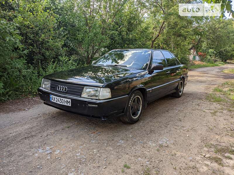 Audi 100 (1986)