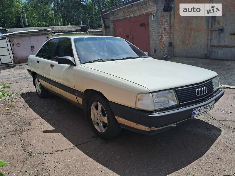 Audi 100 (1988)