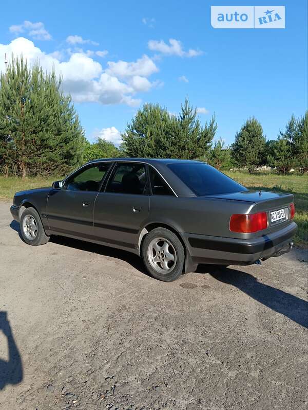 Audi 100 (1993)