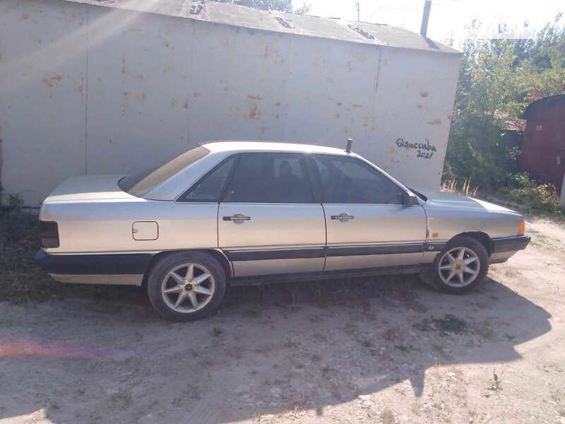 Audi 100 (1987)