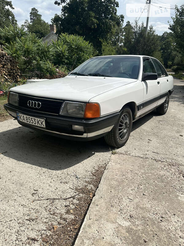 Audi 100 (1987)