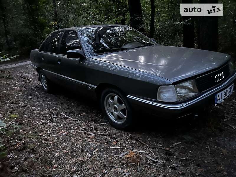Audi 100 (1990)