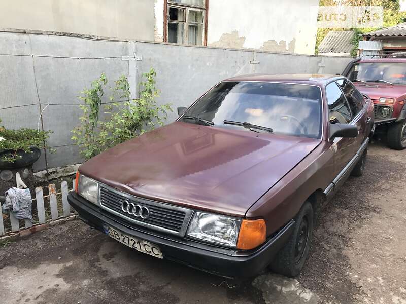 Audi 100 (1984)