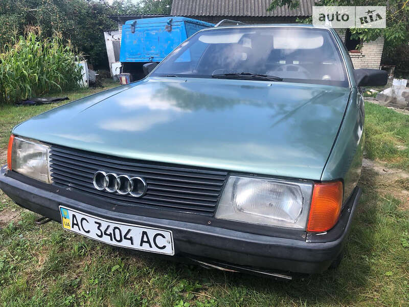 Audi 100 (1984)